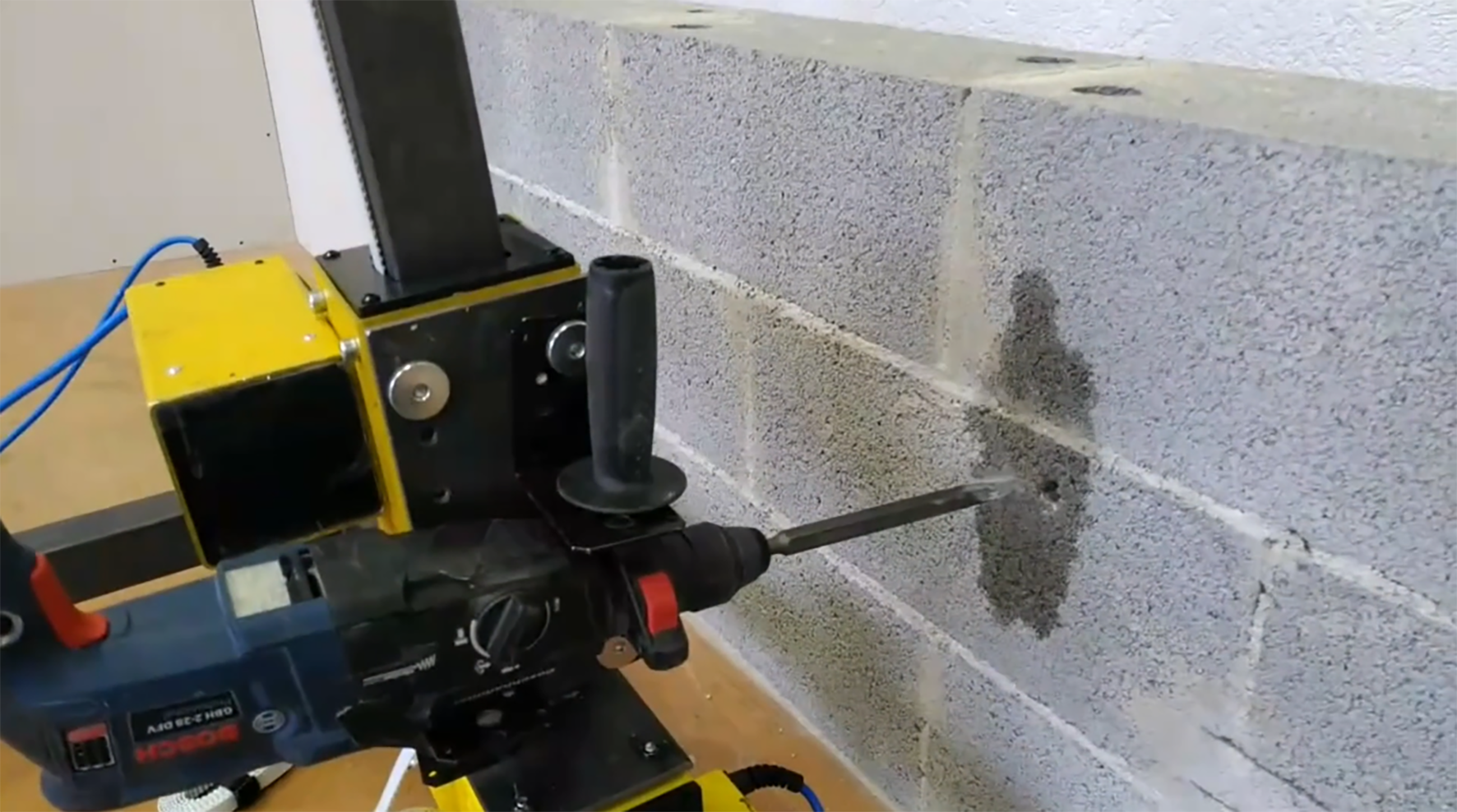 Porte outils sysfbots en situation de perçage